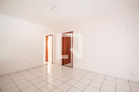 Sala de casa para alugar com 2 quartos, 125m² em Quitaúna, Osasco