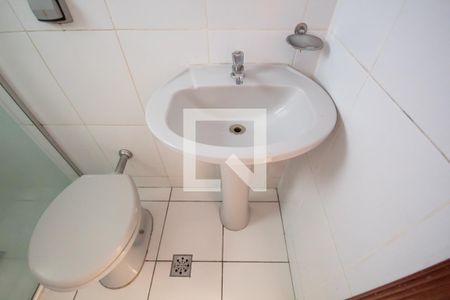 Banheiro de casa para alugar com 2 quartos, 125m² em Quitaúna, Osasco
