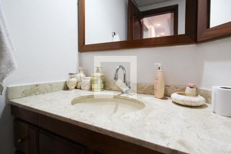 Banheiro de apartamento para alugar com 3 quartos, 120m² em Indianópolis, São Paulo