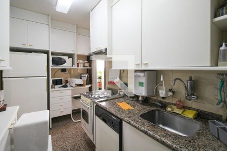 Apartamento à venda com 120m², 3 quartos e 2 vagas Apartamento à venda com 120m², 3 quartos e 2 vagasCozinha