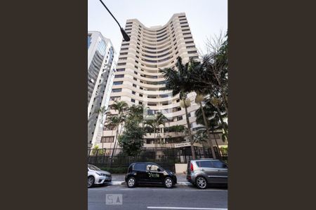 Apartamento à venda com 120m², 3 quartos e 2 vagas Apartamento à venda com 120m², 3 quartos e 2 vagasFachada do bloco
