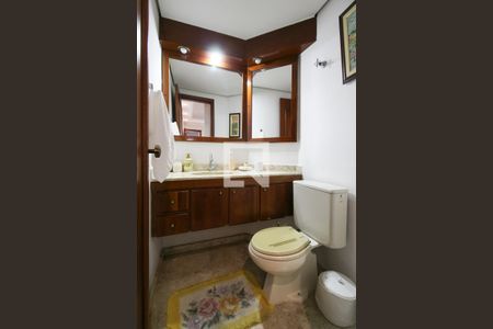 Banheiro de apartamento à venda com 3 quartos, 120m² em Indianópolis, São Paulo