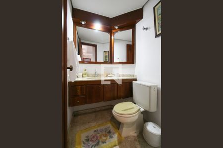 Banheiro de apartamento para alugar com 3 quartos, 120m² em Indianópolis, São Paulo