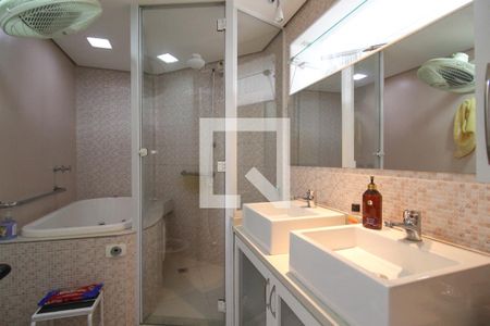Apartamento à venda com 120m², 3 quartos e 2 vagas Apartamento à venda com 120m², 3 quartos e 2 vagasBanheiro