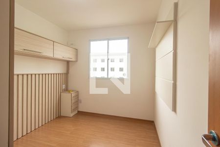 Quarto 1 de apartamento para alugar com 2 quartos, 44m² em Inhoaíba, Rio de Janeiro