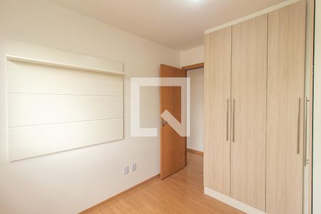 Quarto 1 de apartamento para alugar com 2 quartos, 44m² em Inhoaíba, Rio de Janeiro