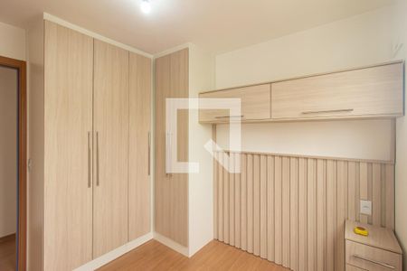 Quarto 1 de apartamento para alugar com 2 quartos, 44m² em Inhoaíba, Rio de Janeiro