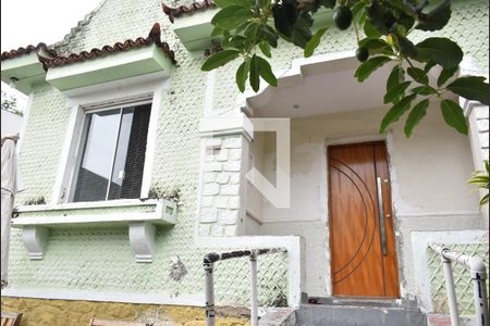 Casa para alugar com 300m², 4 quartos e 3 vagasEntrada