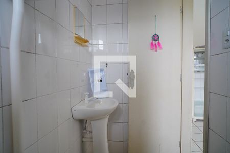 Banheiro de kitnet/studio para alugar com 1 quarto, 29m² em Trindade, Florianópolis