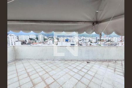 Apartamento à venda com 300m², 4 quartos e 2 vagas Apartamento à venda com 300m², 4 quartos e 2 vagasVista do Quarto 3