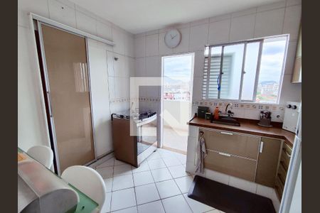 Apartamento à venda com 300m², 4 quartos e 2 vagas Apartamento à venda com 300m², 4 quartos e 2 vagasCozinha