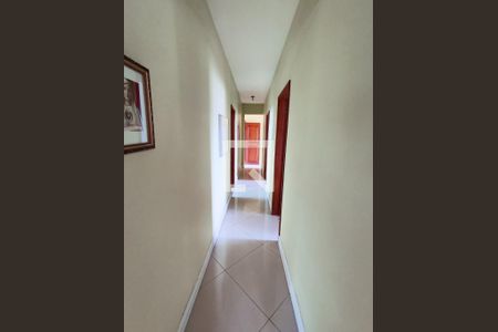 Apartamento à venda com 300m², 4 quartos e 2 vagas Apartamento à venda com 300m², 4 quartos e 2 vagasCorredor