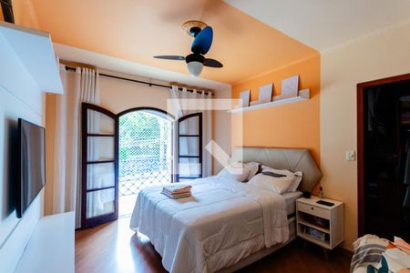 Suíte de casa à venda com 3 quartos, 380m² em Parque Jaçatuba, Santo André