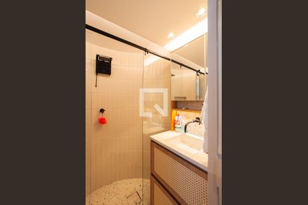 Apartamento à venda com 48m², 1 quarto e 1 vaga Apartamento à venda com 48m², 1 quarto e 1 vagaBanheiro da Suíte