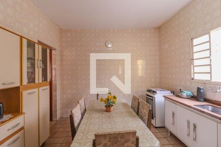 Casa à venda com 200m², 1 quarto e 1 vagaCozinha e Área de Serviço