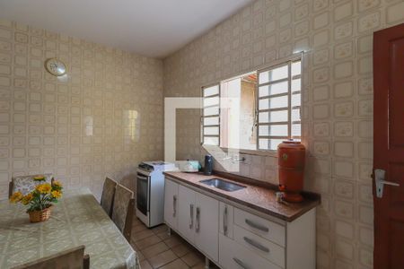 Casa à venda com 200m², 1 quarto e 1 vagaCozinha e Área de Serviço