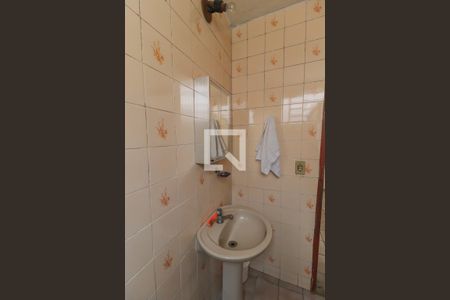 Casa à venda com 200m², 1 quarto e 1 vagaBanheiro de serviço