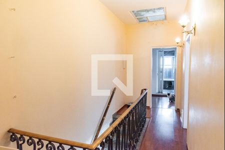 Casa para alugar com 270m², 3 quartos e 2 vagas Casa para alugar com 270m², 3 quartos e 2 vagasHall dos quartos