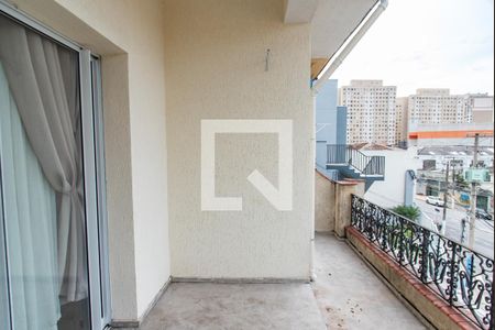 Casa para alugar com 270m², 3 quartos e 2 vagas Casa para alugar com 270m², 3 quartos e 2 vagasVaranda da suíte 1