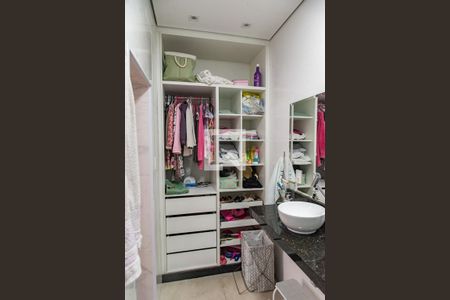 Casa para alugar com 270m², 3 quartos e 2 vagas Casa para alugar com 270m², 3 quartos e 2 vagasBanheiro da suíte 2