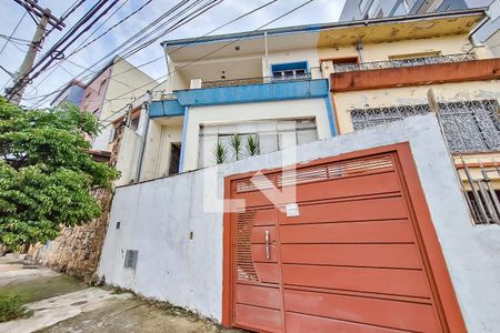 Casa para alugar com 270m², 3 quartos e 2 vagas Casa para alugar com 270m², 3 quartos e 2 vagasFachada