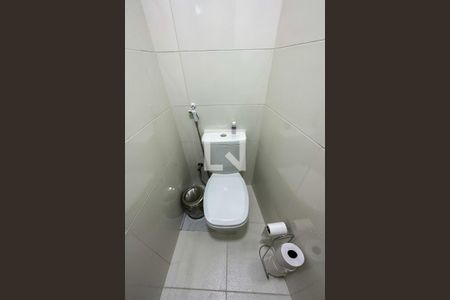 Apartamento à venda com 130m², 3 quartos e 1 vaga Apartamento à venda com 130m², 3 quartos e 1 vagaLavabo Suíte 01