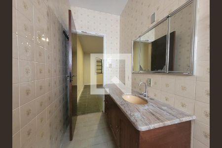 Casa à venda com 196m², 4 quartos e 4 vagas Casa à venda com 196m², 4 quartos e 4 vagasBanheiro da Suíte