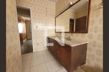 Casa à venda com 196m², 4 quartos e 4 vagas Casa à venda com 196m², 4 quartos e 4 vagasBanheiro dos Quartos