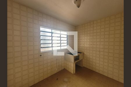 Casa à venda com 196m², 4 quartos e 4 vagas Casa à venda com 196m², 4 quartos e 4 vagasÁrea de Serviço