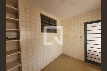 Casa à venda com 196m², 4 quartos e 4 vagas Casa à venda com 196m², 4 quartos e 4 vagasÁrea de Serviço