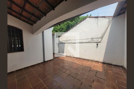 Casa à venda com 196m², 4 quartos e 4 vagas Casa à venda com 196m², 4 quartos e 4 vagasÁrea de Serviço