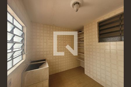 Casa à venda com 196m², 4 quartos e 4 vagas Casa à venda com 196m², 4 quartos e 4 vagasÁrea de Serviço