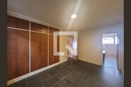 Casa à venda com 196m², 4 quartos e 4 vagas Casa à venda com 196m², 4 quartos e 4 vagasSuíte