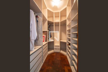 Closet da suíte 1 de casa para alugar com 3 quartos, 250m² em Presidente Altino, Osasco