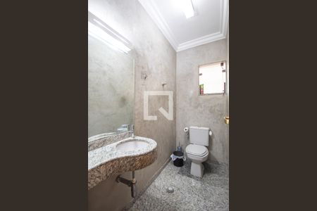 Lavavo de casa para alugar com 3 quartos, 250m² em Presidente Altino, Osasco