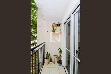 Varanda  de apartamento para alugar com 3 quartos, 56m² em Jardim Cocaia, Guarulhos