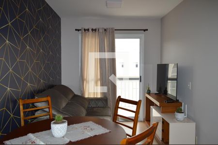 Sala  de apartamento para alugar com 2 quartos, 52m² em Jardim Colonial, São Paulo