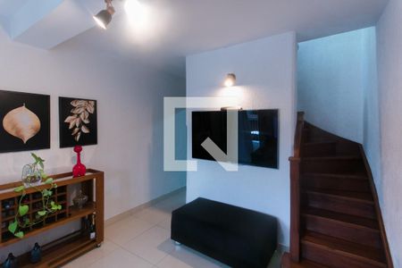 Sala de casa à venda com 2 quartos, 80m² em Vila Gumercindo, São Paulo