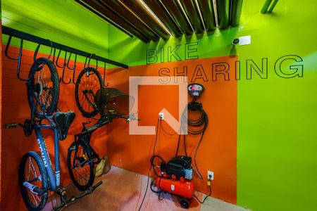 Studio à venda com 27m², 1 quarto e sem vaga Studio à venda com 27m², 1 quarto e sem vagaÁrea comum - bicicletario