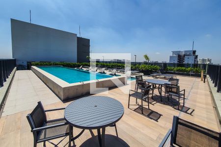 Studio à venda com 27m², 1 quarto e sem vaga Studio à venda com 27m², 1 quarto e sem vagaÁrea comum - Piscina