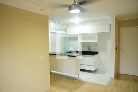 Sala de apartamento para alugar com 2 quartos, 52m² em Jardim dos Ipês, Cotia
