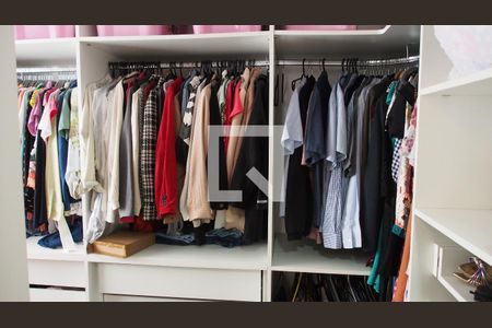 Apartamento à venda com 124m², 3 quartos e 2 vagasCloset da Suíte 1