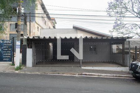 Casa para alugar com 300m², 3 quartos e 5 vagas Casa para alugar com 300m², 3 quartos e 5 vagasFachada