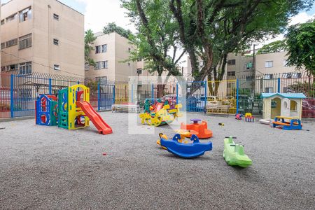 Apartamento para alugar com 72m², 3 quartos e sem vagaÁrea comum