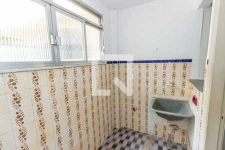 Apartamento para alugar com 45m², 3 quartos e 1 vagaÁrea de Serviço