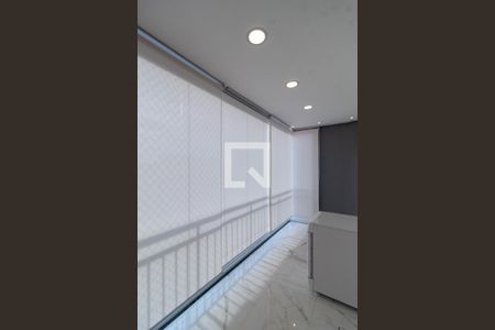 Apartamento à venda com 79m², 3 quartos e 2 vagas Apartamento à venda com 79m², 3 quartos e 2 vagasVaranda