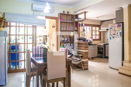 Sala de casa de condomínio à venda com 3 quartos, 149m² em Hípica, Porto Alegre