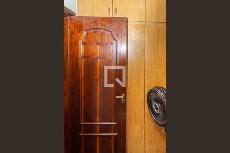 Casa à venda com 300m², 3 quartos e 2 vagasCloset - Quarto 3