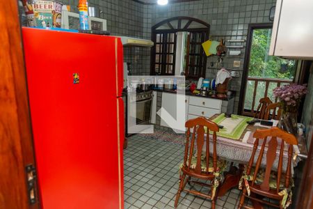 Casa à venda com 300m², 3 quartos e 2 vagasCozinha - Armários