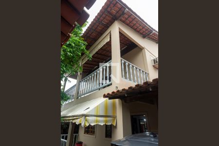 Casa à venda com 300m², 3 quartos e 2 vagasFachada